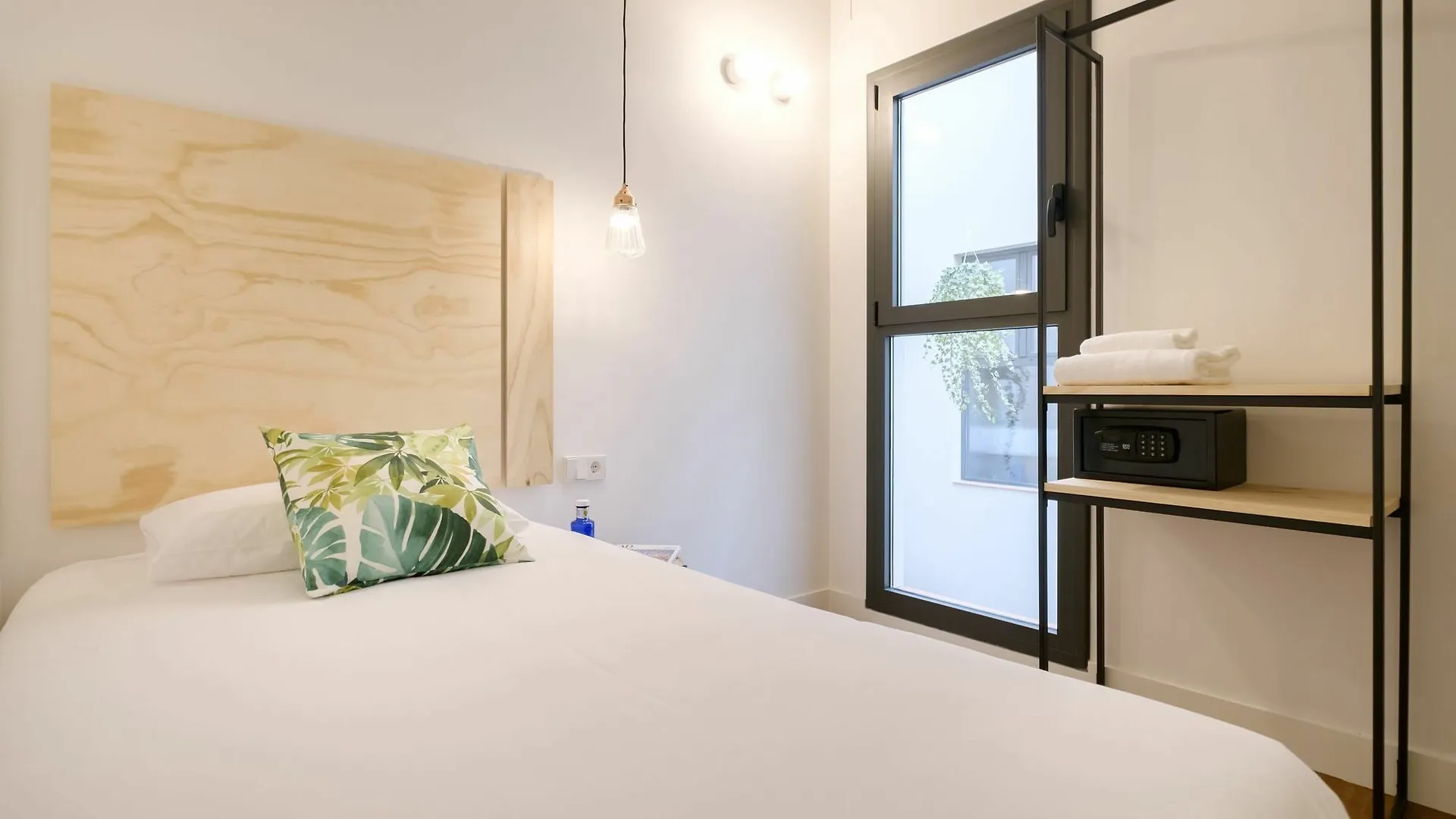***  Magatzem 128 Guest House Barcelona Spain