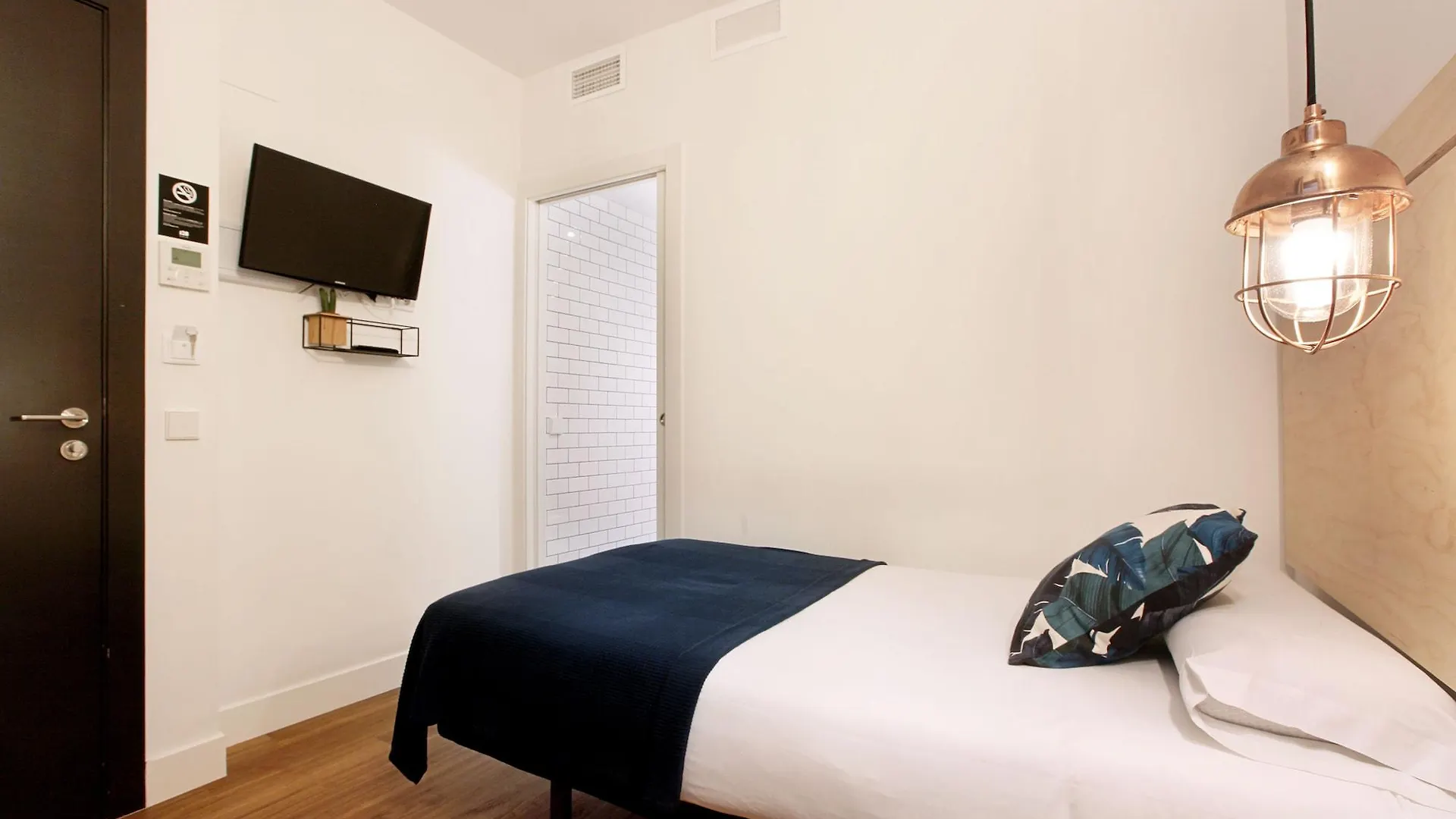 Magatzem 128 Guest House Barcelona Испания